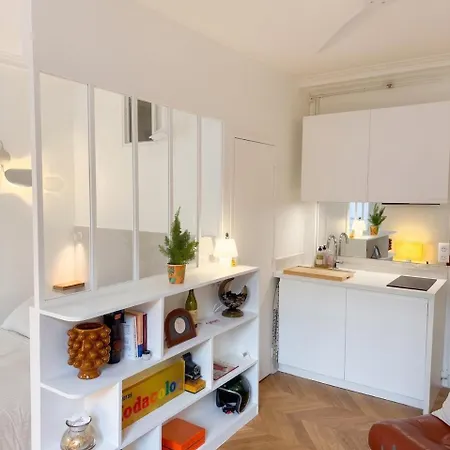 Cozy In The Heart Of The Marais • 3rd Apartment Paris