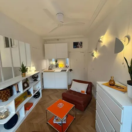 Cozy In The Heart Of The Marais • 3rd *